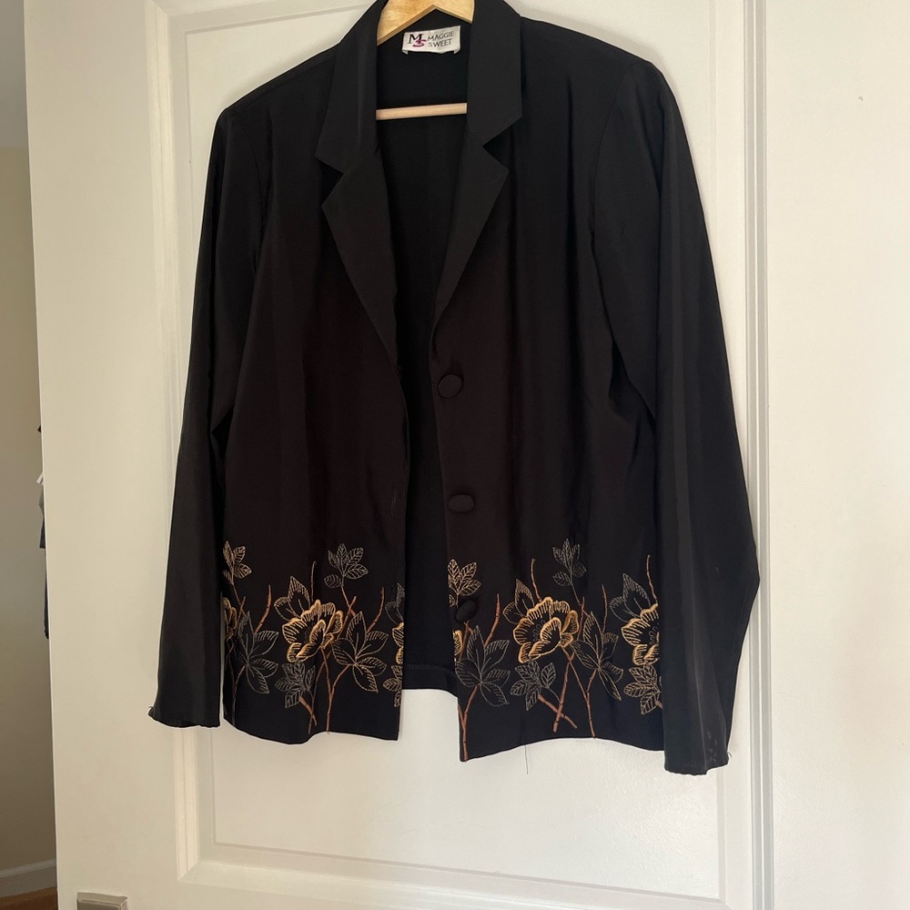 Floral Embroidered Black Blazer